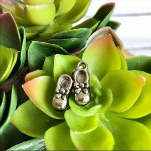 Baby Booties silver charm NEW
